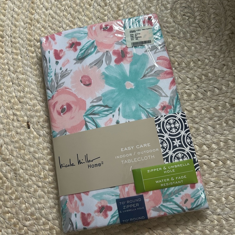 Nicole miller indoor outdoor table cloth watercolor floral round 70” zipper umbr - Picture 1 of 5